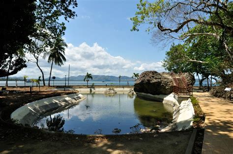  L'Arco di Dapitan: Un Tesoro Storico Sotto il Sole del Sud!